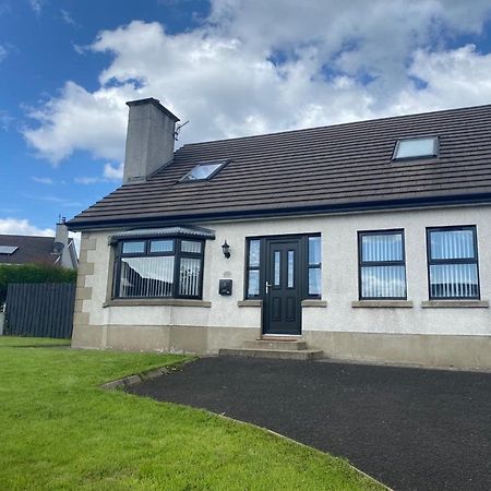 Holiday Home In Ballycastle - Fainne Na Cairde Exterior foto