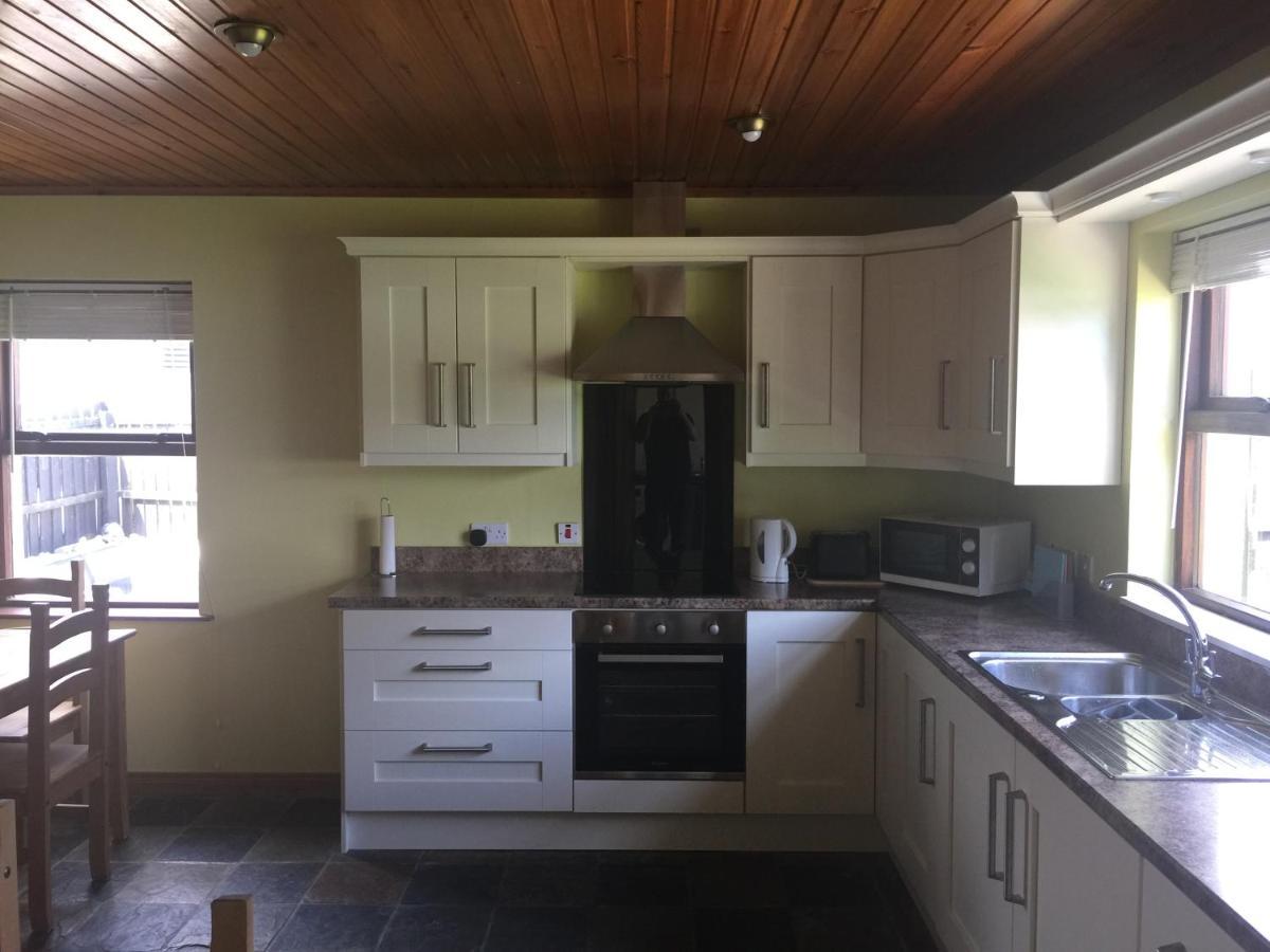 Holiday Home In Ballycastle - Fainne Na Cairde Exterior foto